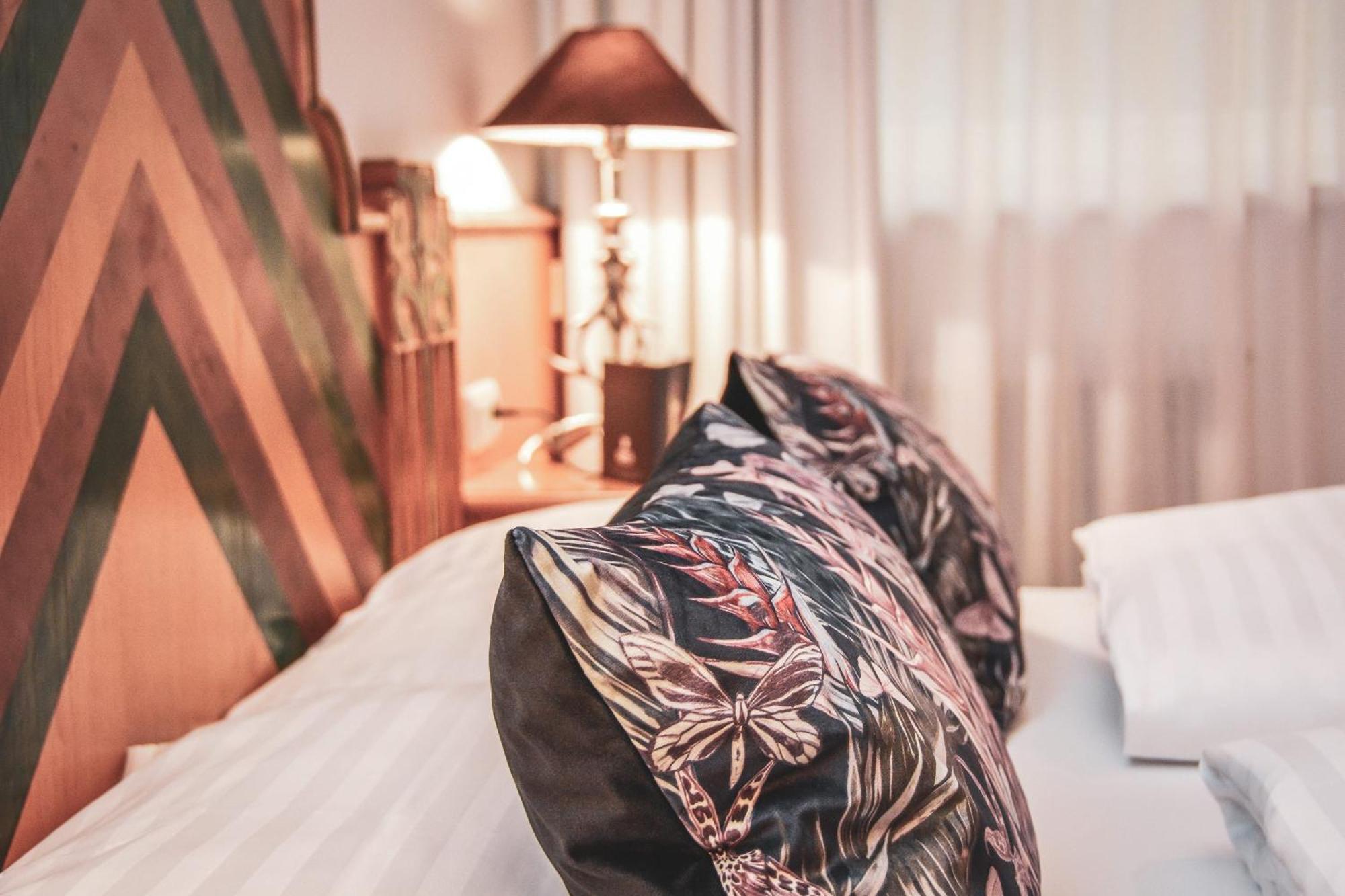 Q! Hotel Maria Theresia Kitzbuhel Phòng bức ảnh