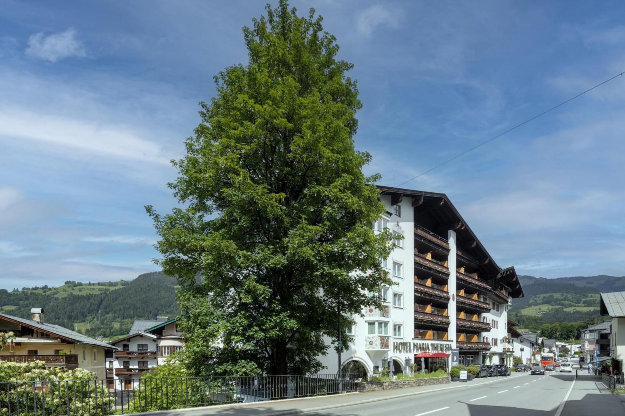 Q! Hotel Maria Theresia Kitzbuhel Ngoại thất bức ảnh